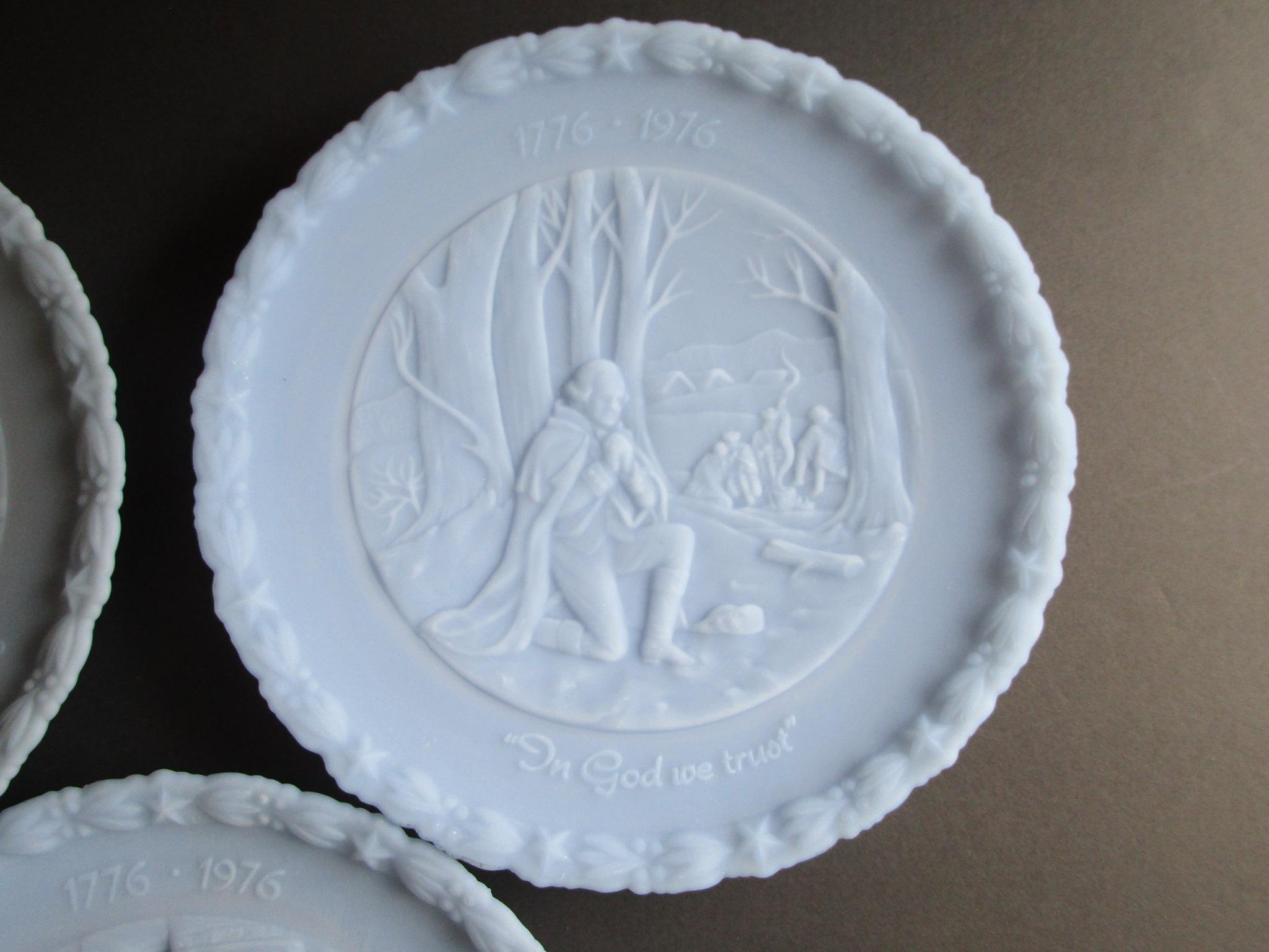 Lot- 4 Blue Fenton Bicentennial Commemorative Plates