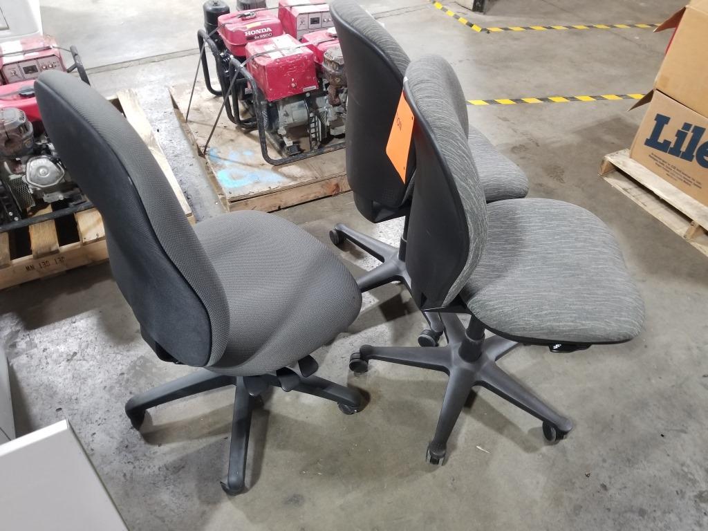 Rolling Office Chairs Qty 4