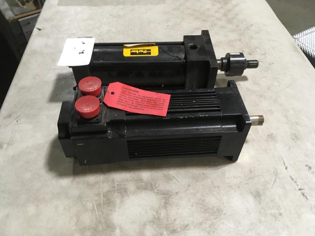 Parker Hydraulic Rams Qty 2