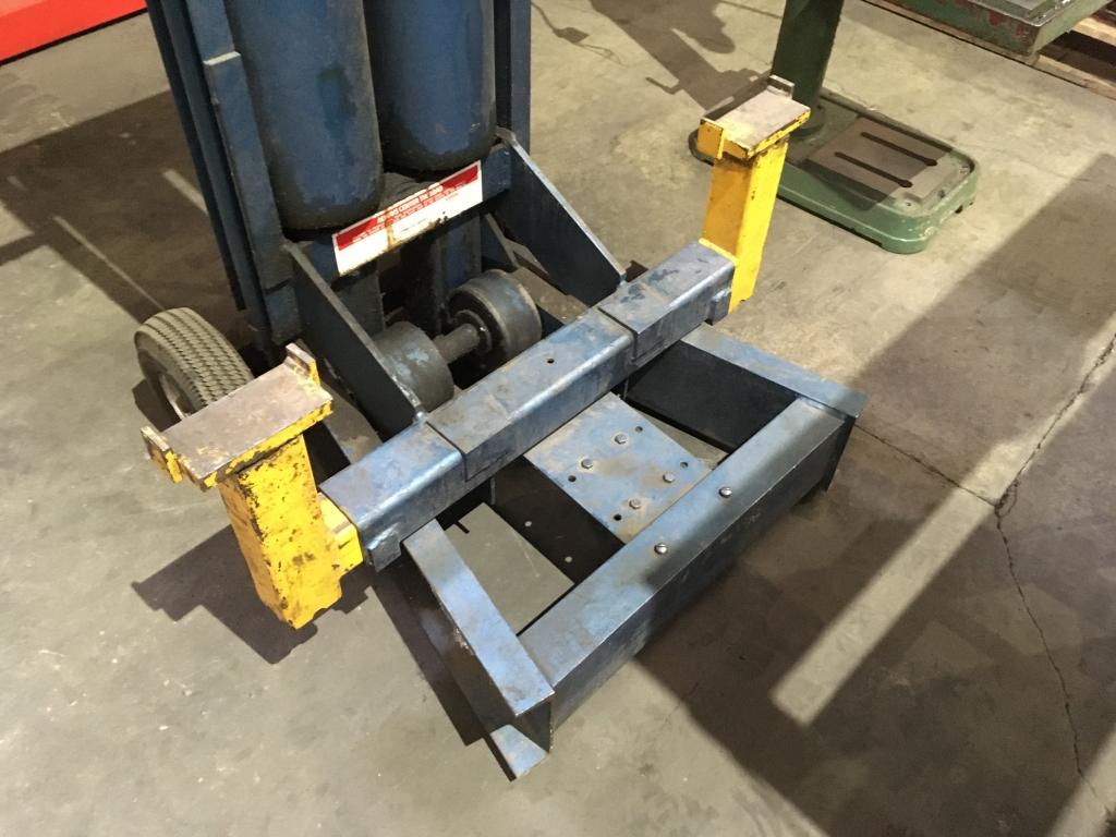 Walker 7-Ton Floor Jack