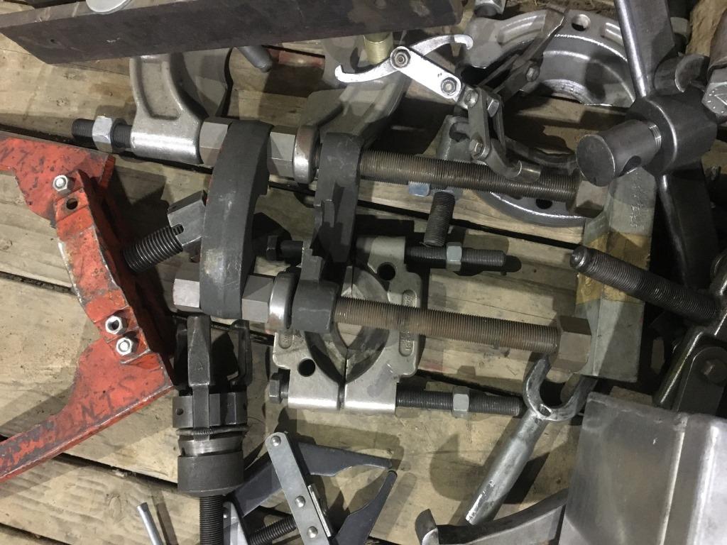 Pipe Clamps & Pullers