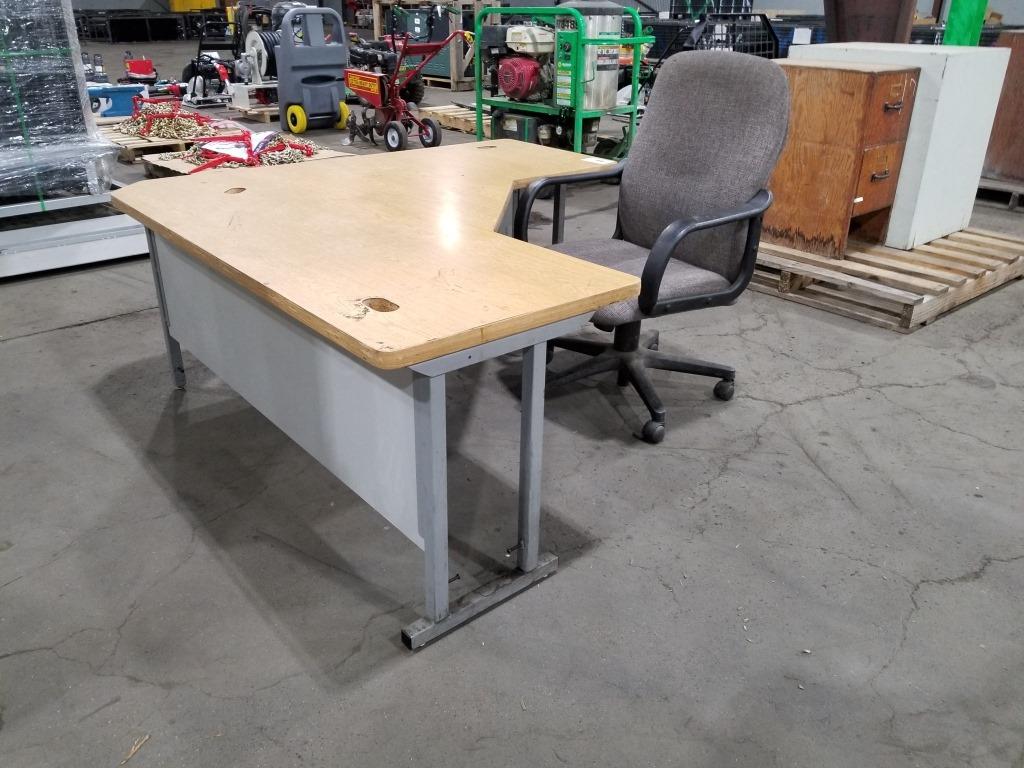 Desk w/ Chair