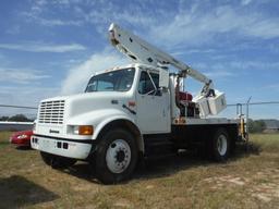 2001 International Versalift 4700 29 FT Bucket Truck