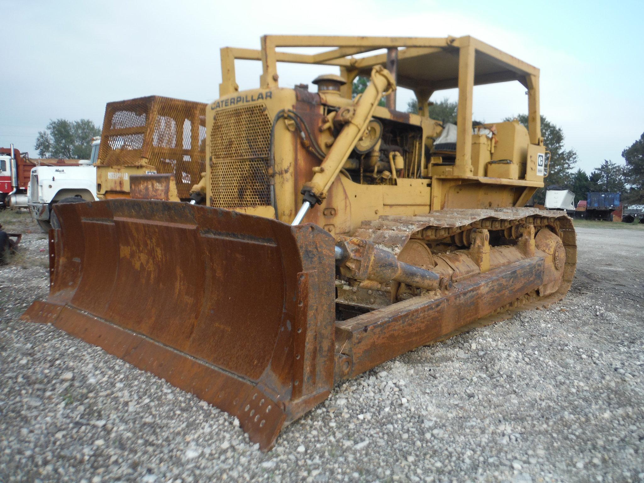 1966 CAT D8H Dozer