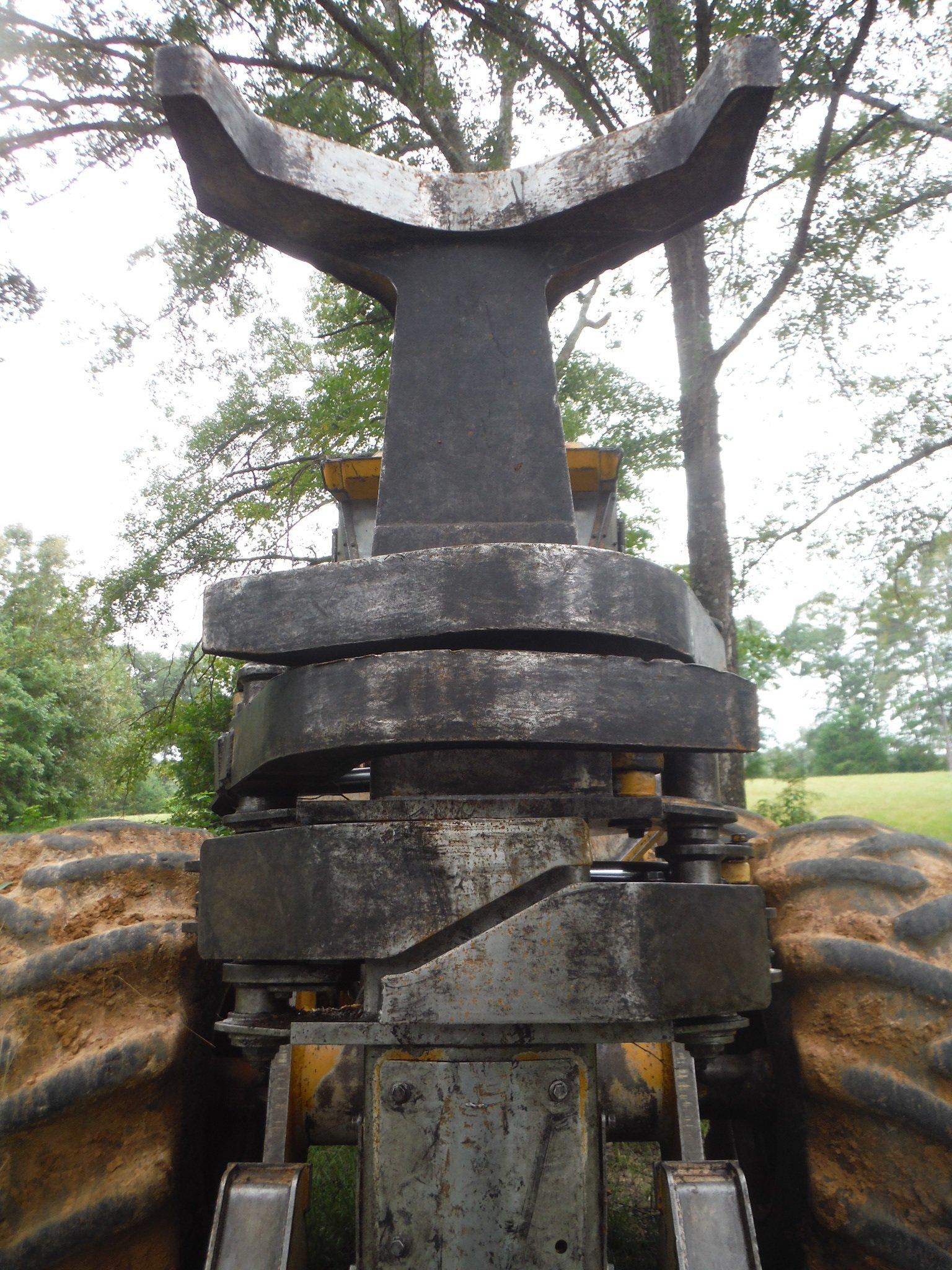 2006 Deere 843H Feller Buncher. FD22 Hot Saw.