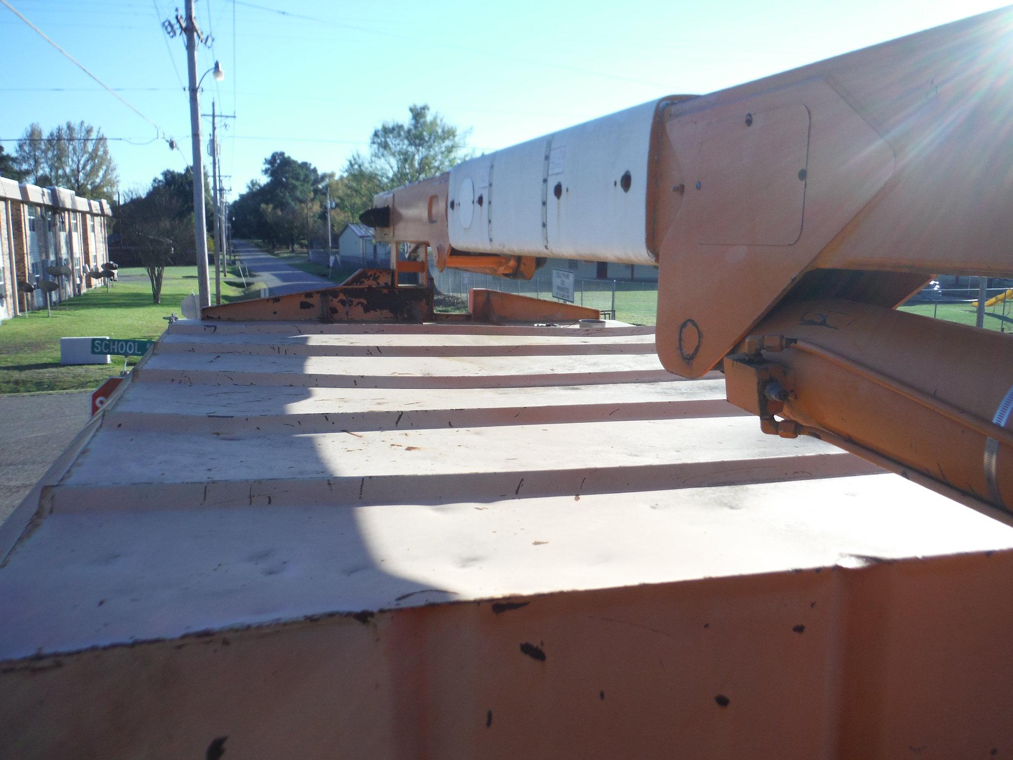 1998 GMC C7500 Chip Truck With 52' Altec Manlift Bucket