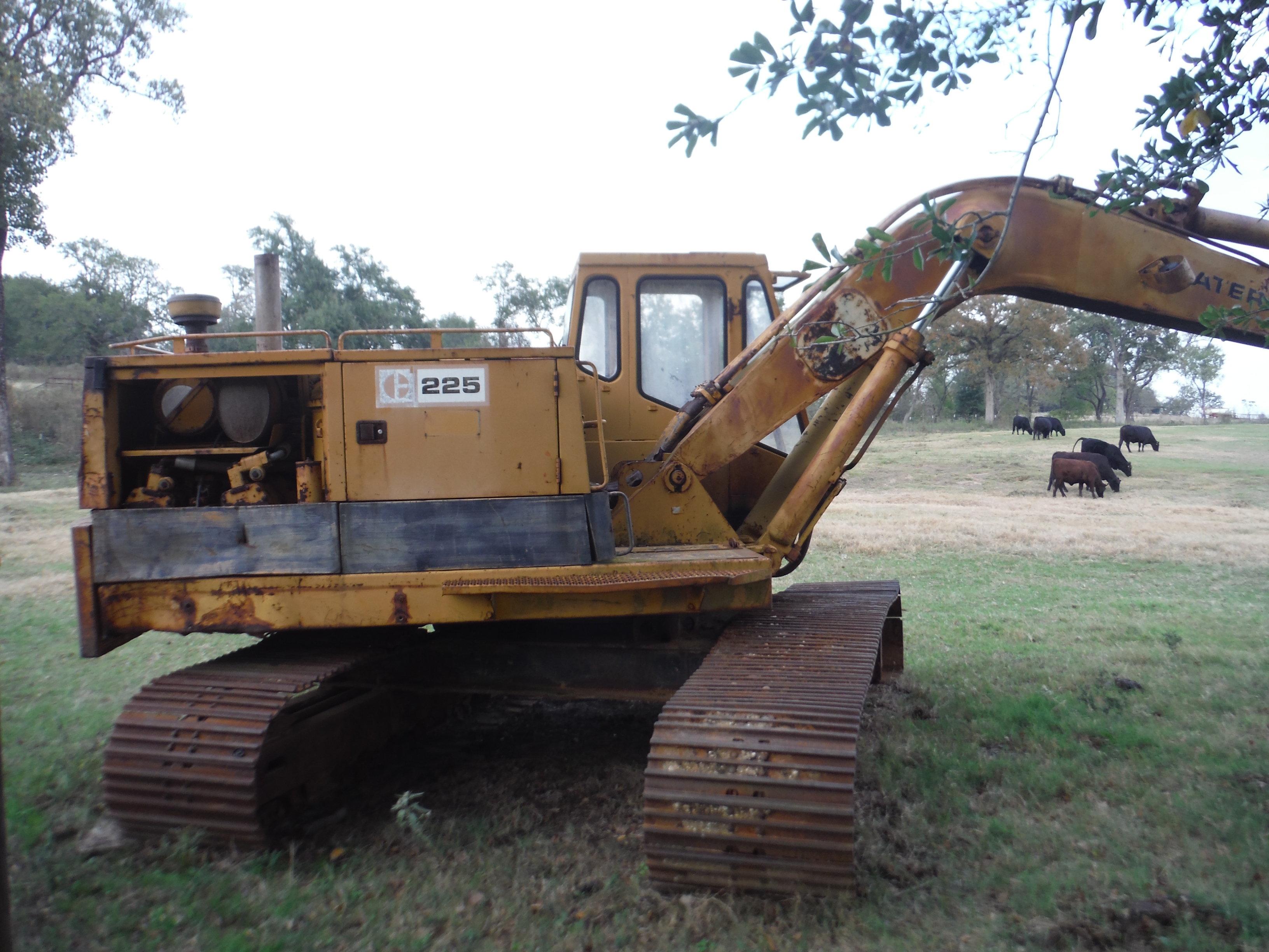 1977 Cat 225 Excavator