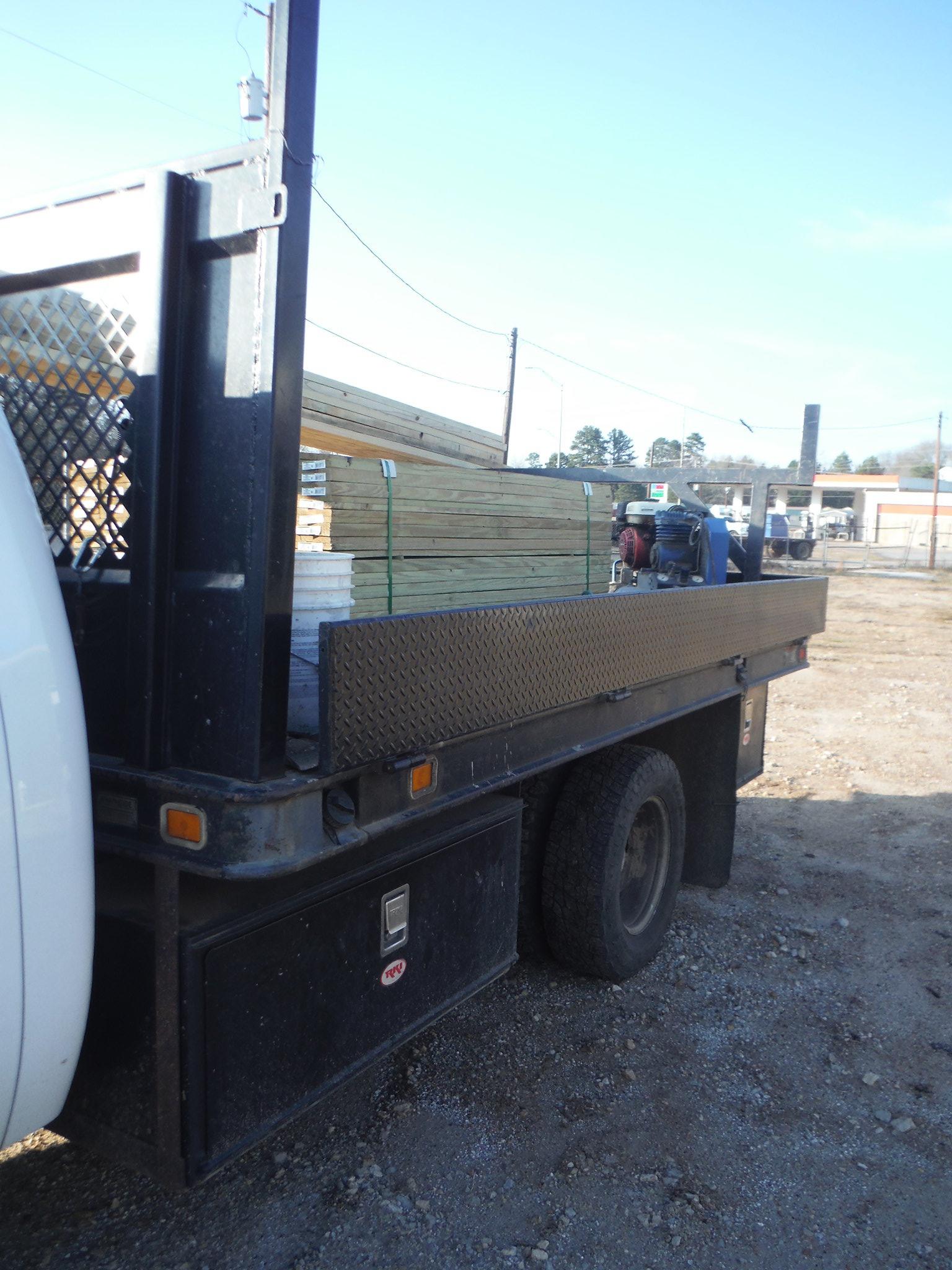 2008 Chevrolet Silverado 3500 HD Flatbed Truck