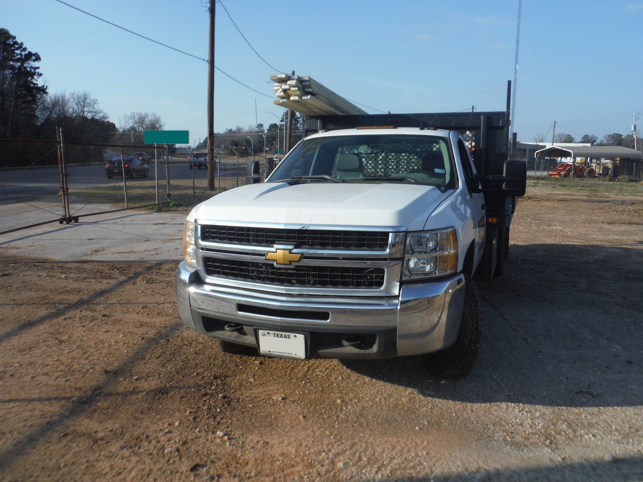 2008 Chevrolet Silverado 3500 HD Flatbed Truck