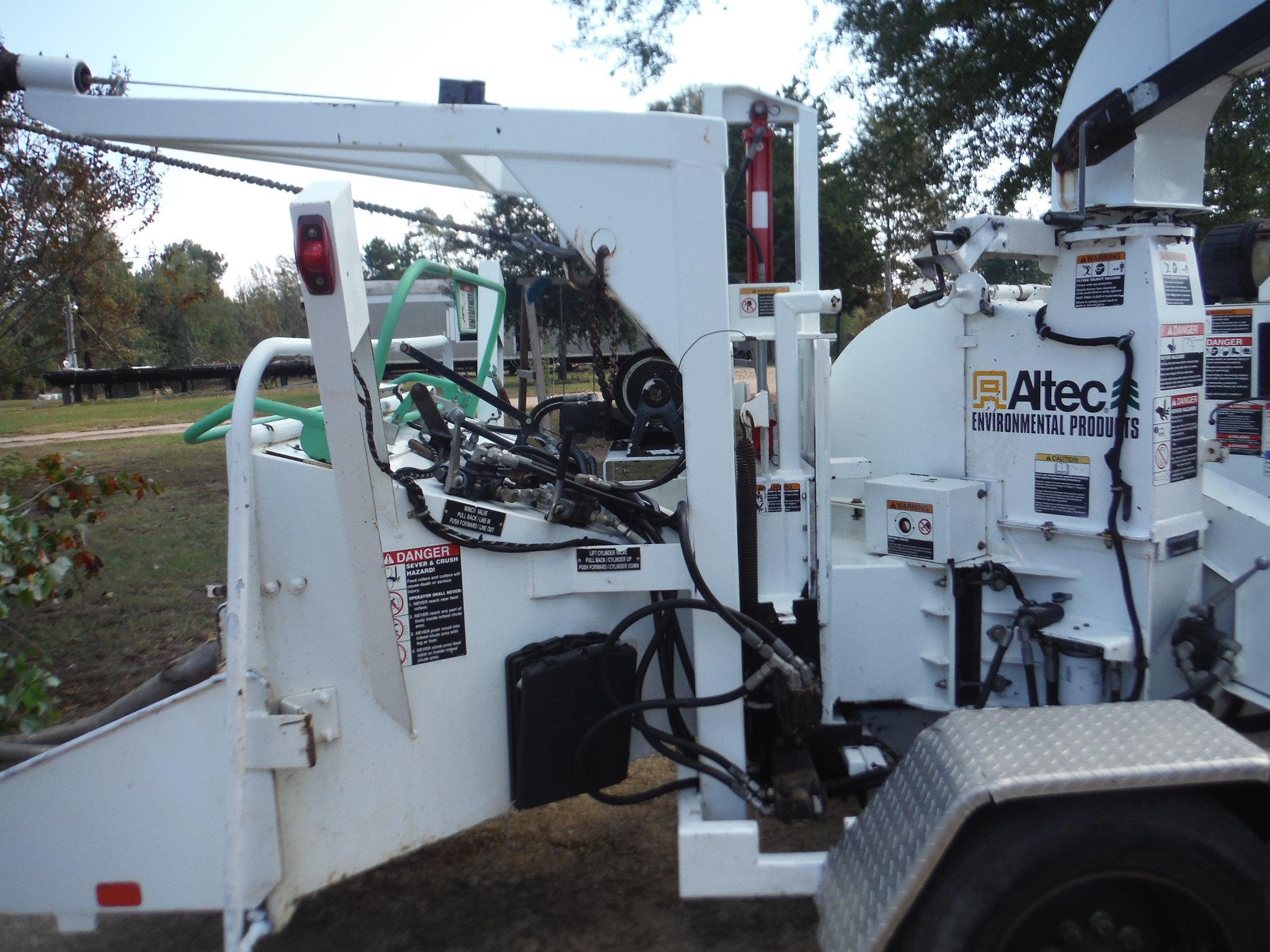 2009 Altec DC1217HP Chipper