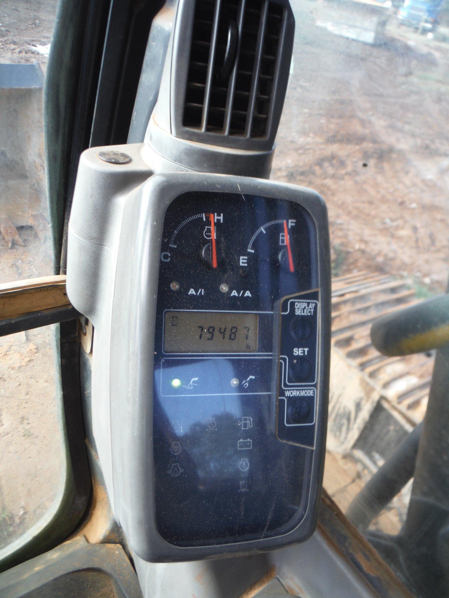 2005 John Deere 270C LC Excavator