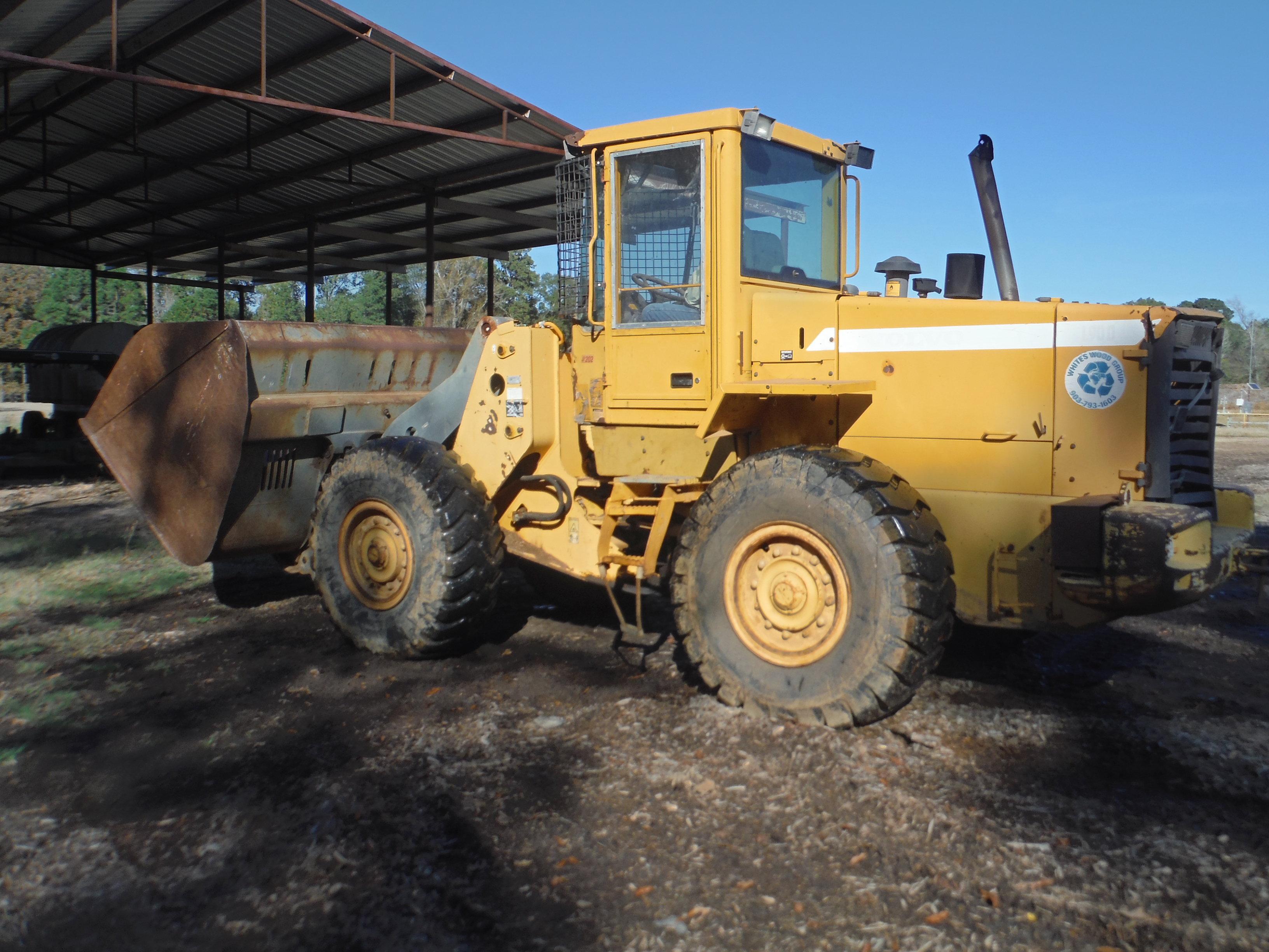 2002 Volvo L90D Wheel Loader