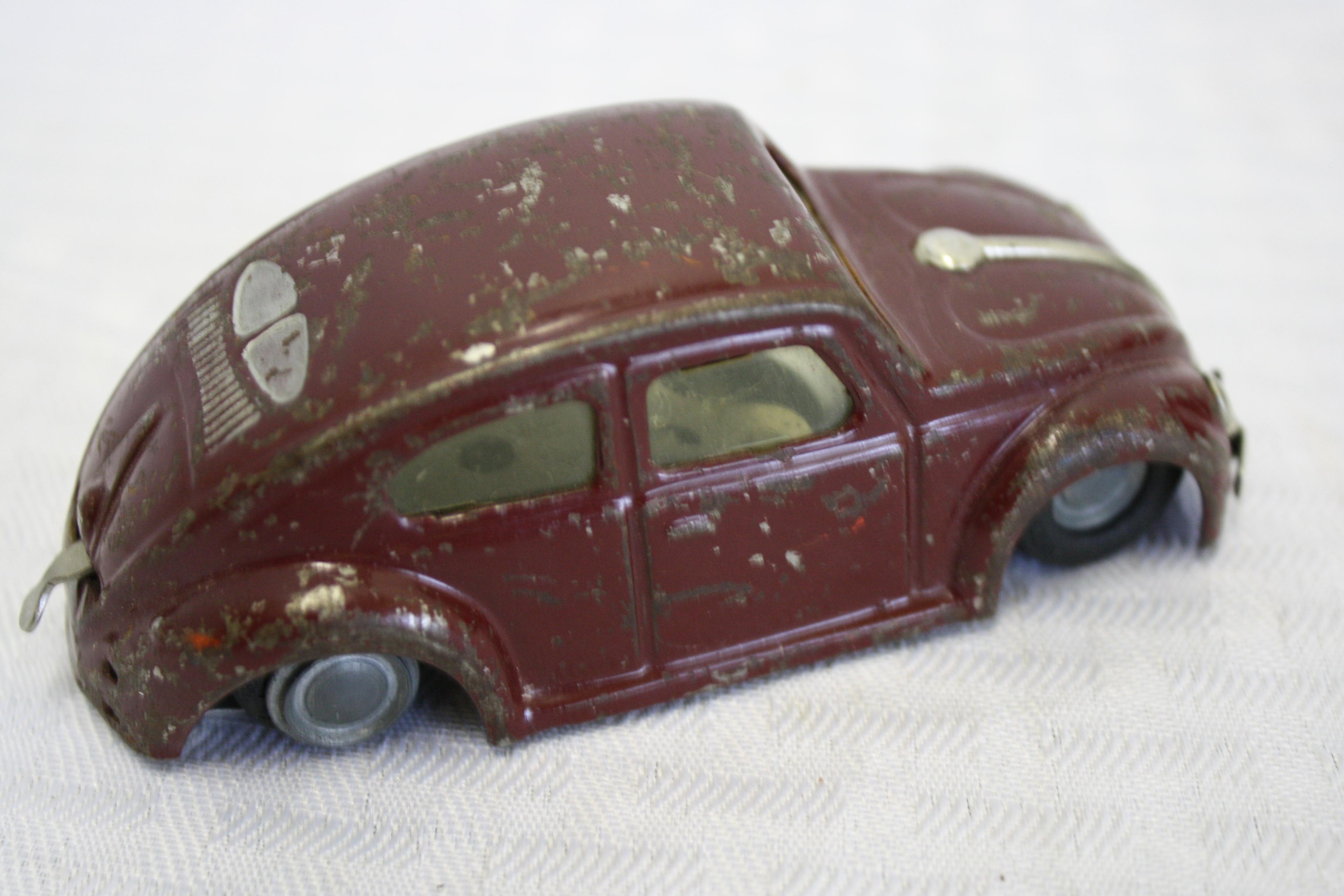 Dux Key Wind Maroon Volkswagon