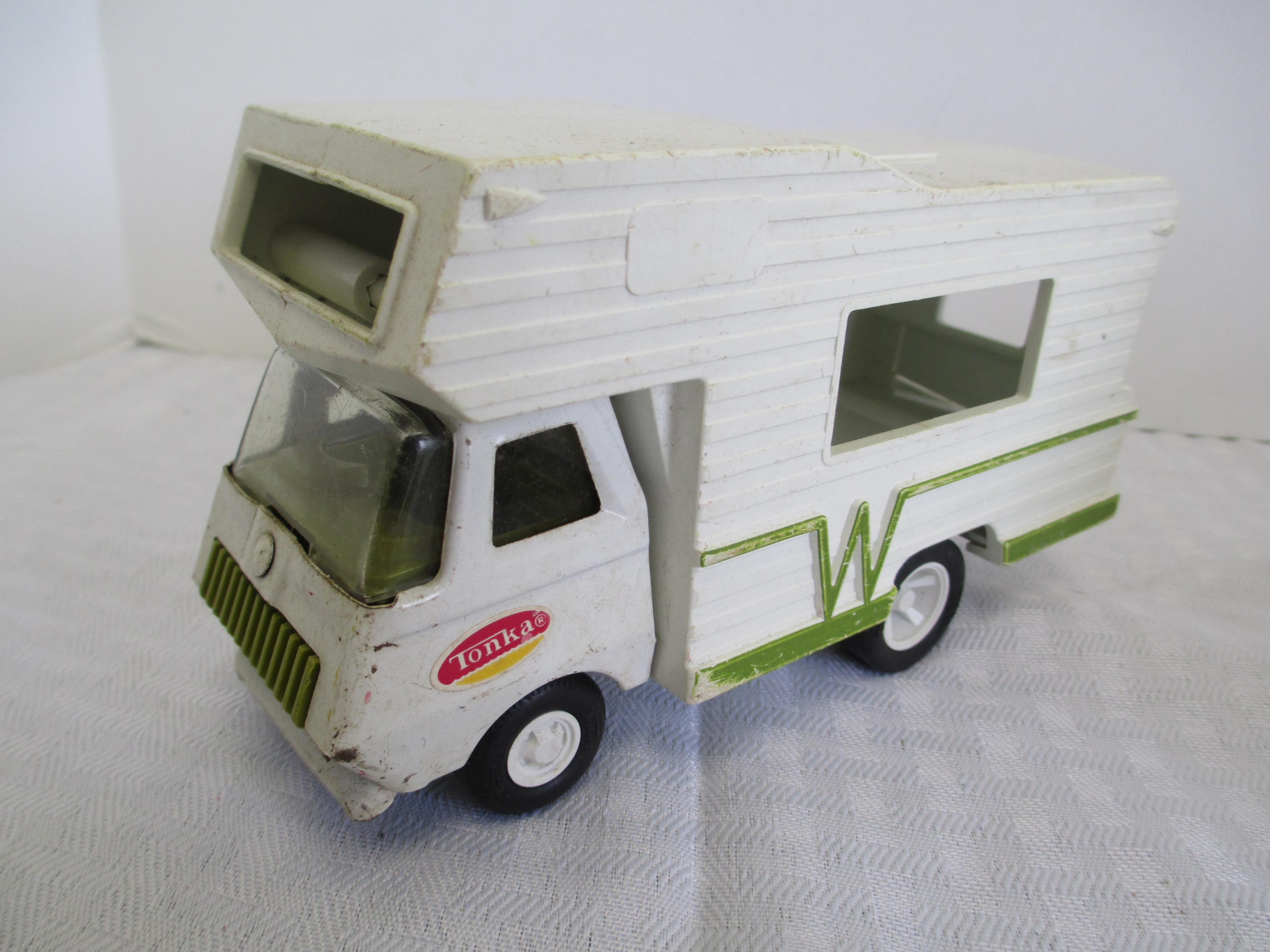 Tonka 6 inch Winnebago Camper