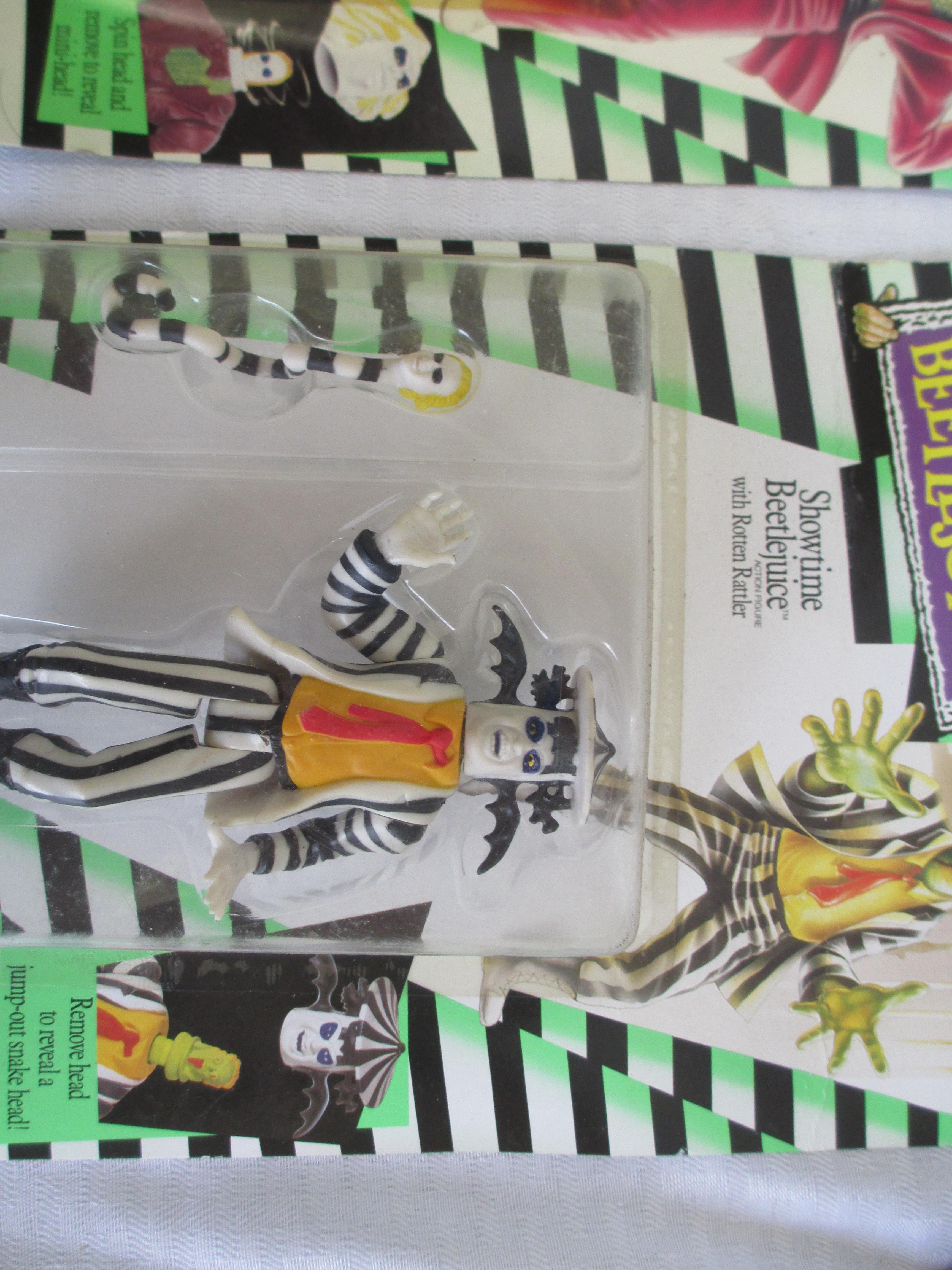 Kenner- Beetlejuice- Pair of Action Figures- New on Card