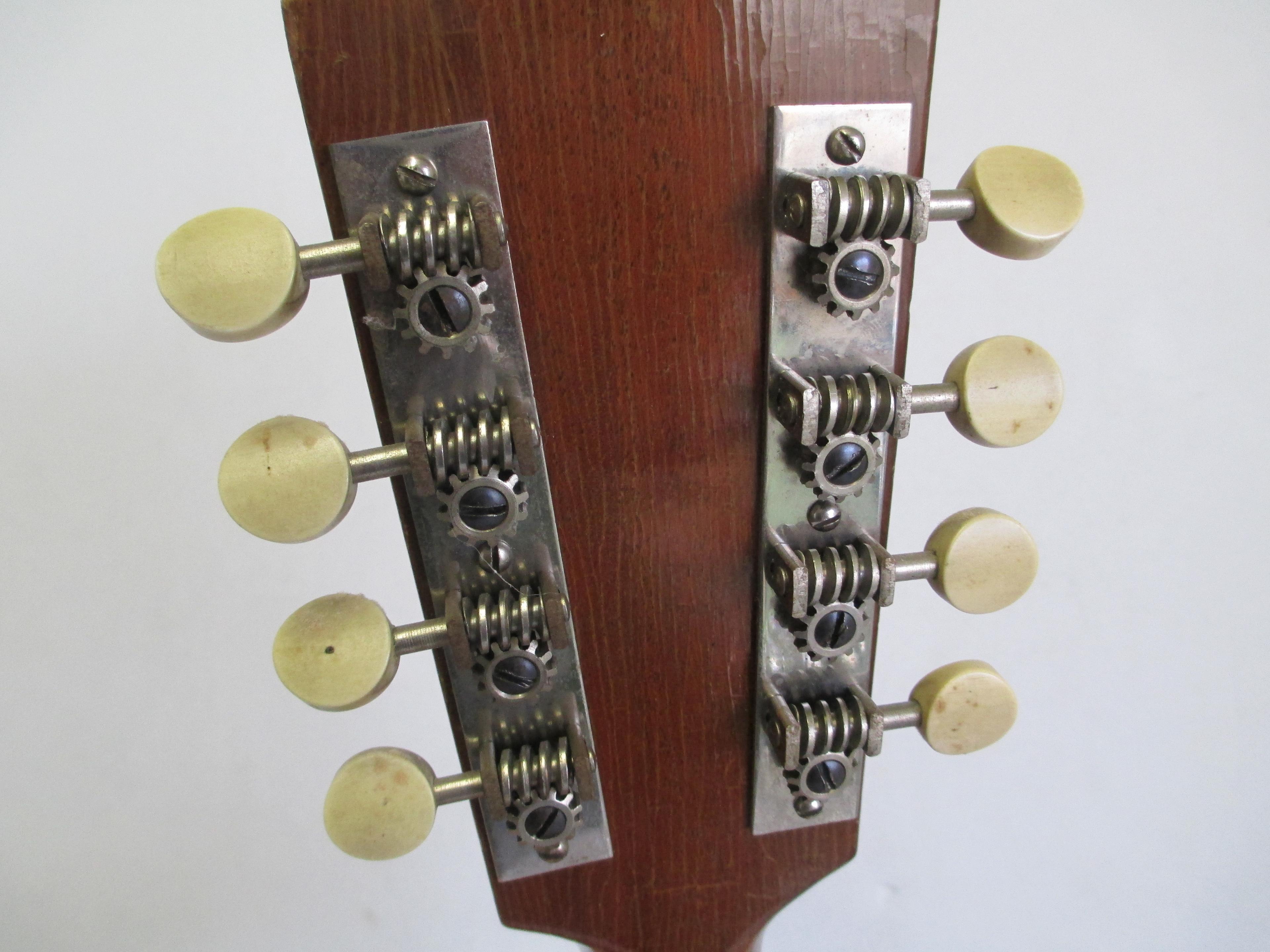 The Gibson Mandola Style HI  with original case