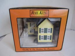 M.T.H./Rail King Farm House