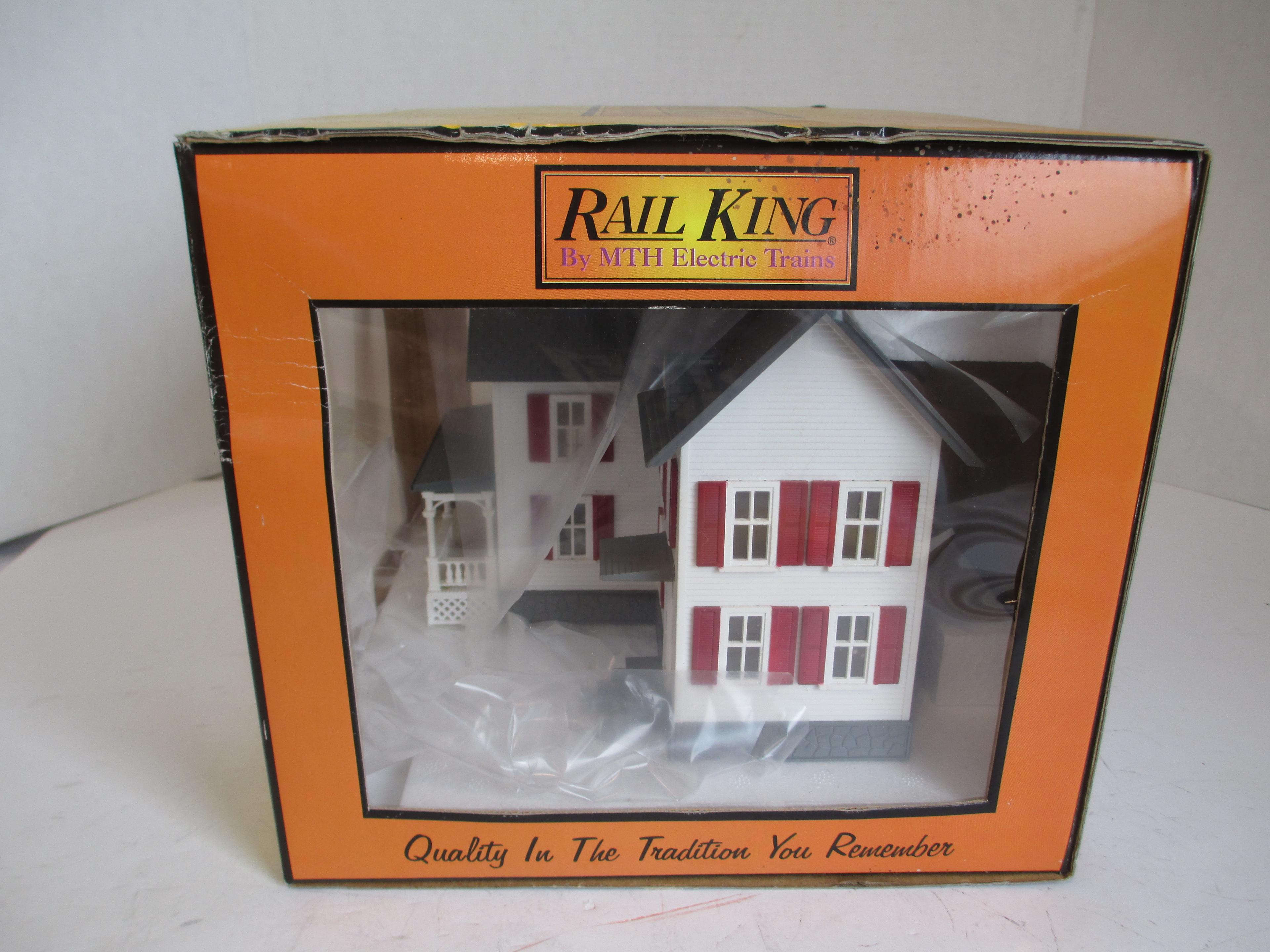 M.T.H./Rail King Farm House