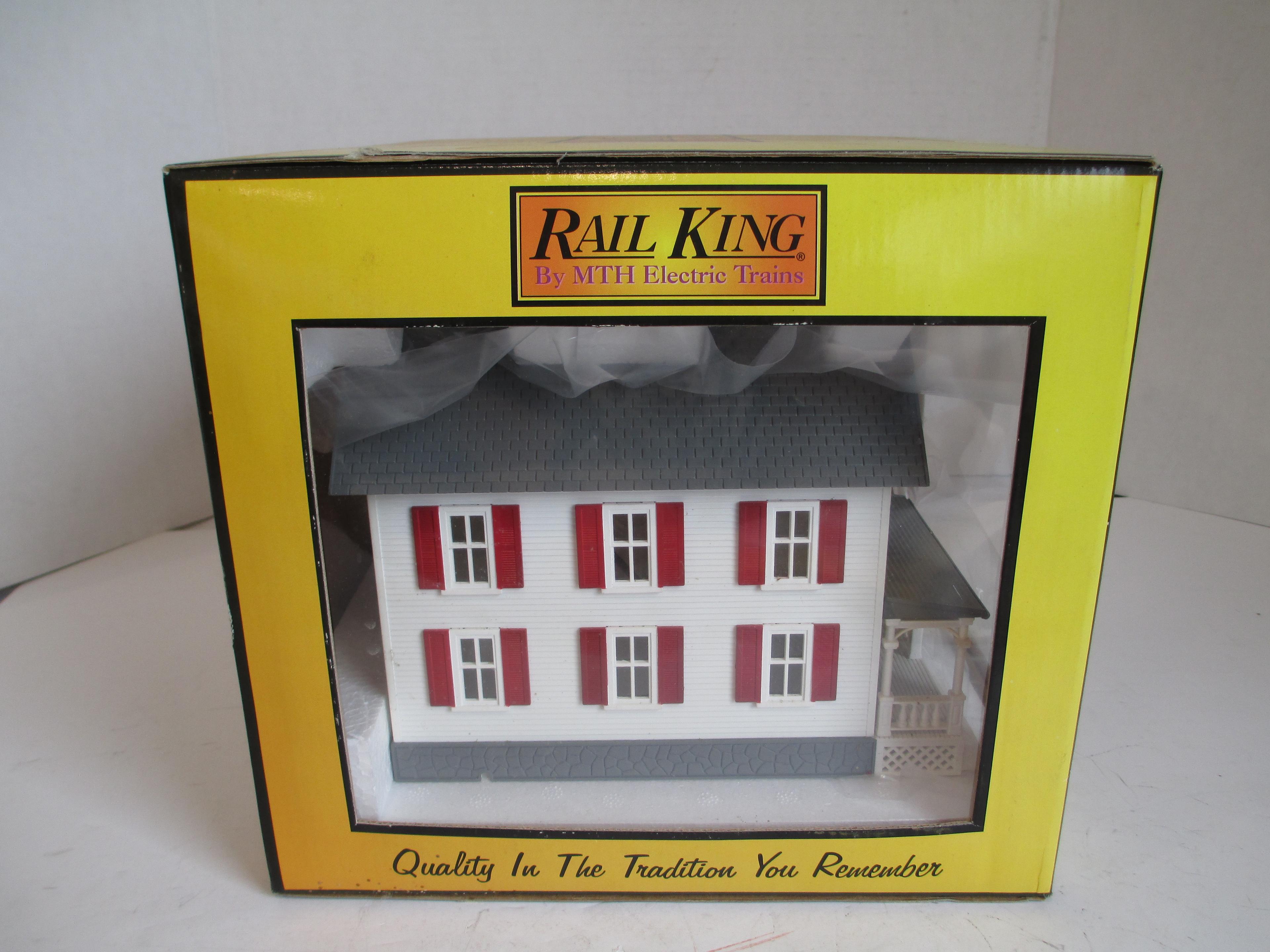 M.T.H./Rail King Farm House