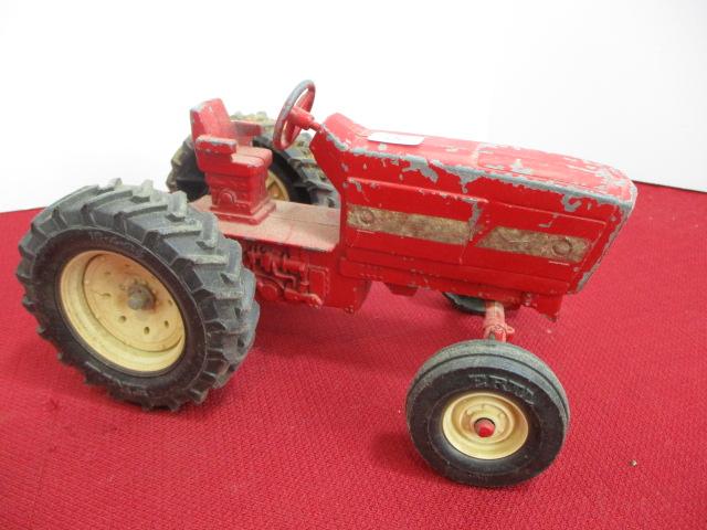 1/16 Scale Red Tractor