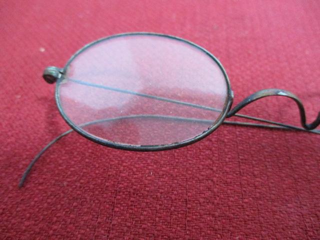 Vintage Glasses in Druggist Leather Case