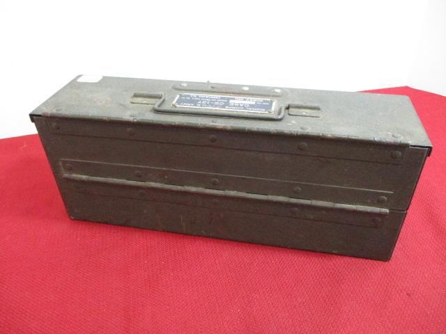 WWII U.S. ARMY Signal Corps. CS-137 Radio Crystal Storage Case