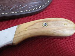Hand Made Damascus Steel Knife w/ Sheath-8" Wood