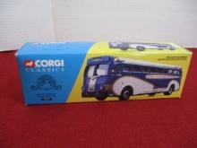 Corgi Union Pacific Yellow Coach 743