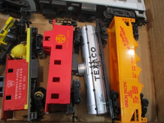 Mixed HO Scale Model Railroading Cars-A