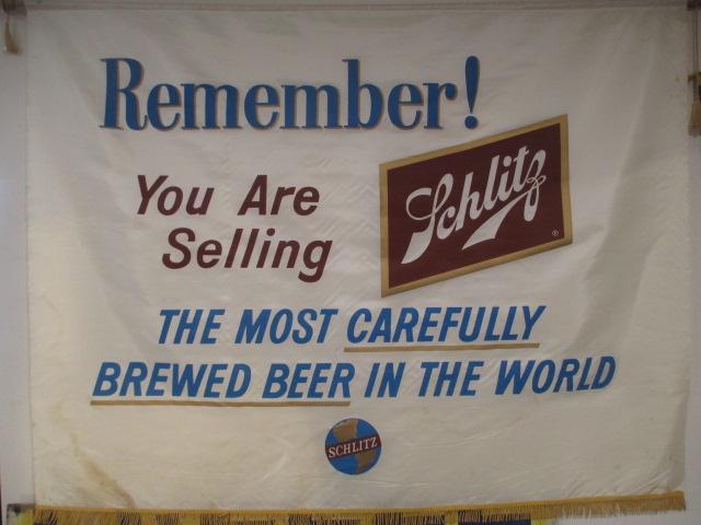 Early Schlitz Fringed Banner