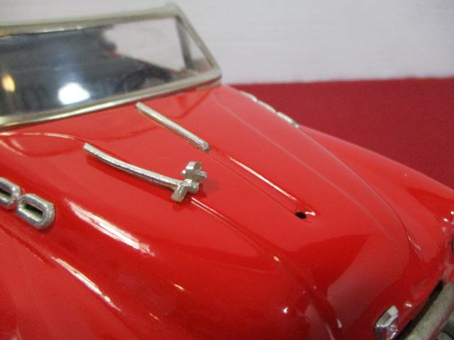 Vintage Voiture Standard Buick Sedan Red Convertible Friction Car