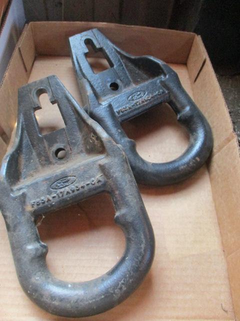 Heavy Duty Ford Cast Shackle Pair