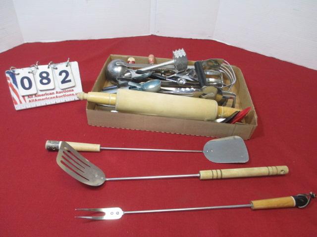 Mixed Vintage Utensil Lot-B