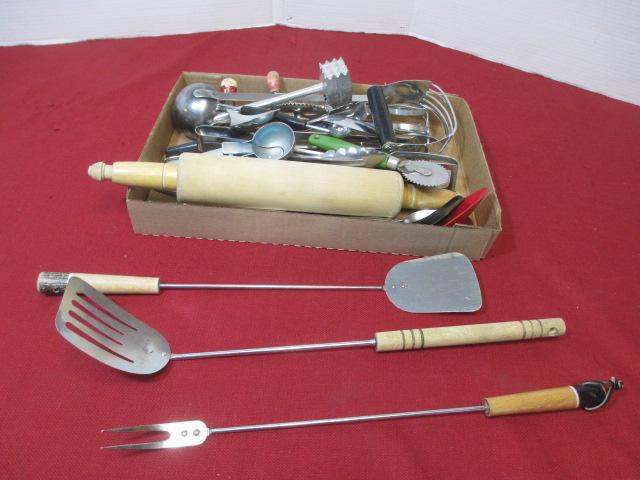 Mixed Vintage Utensil Lot-B