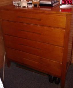 Wakefield style four drawer chest