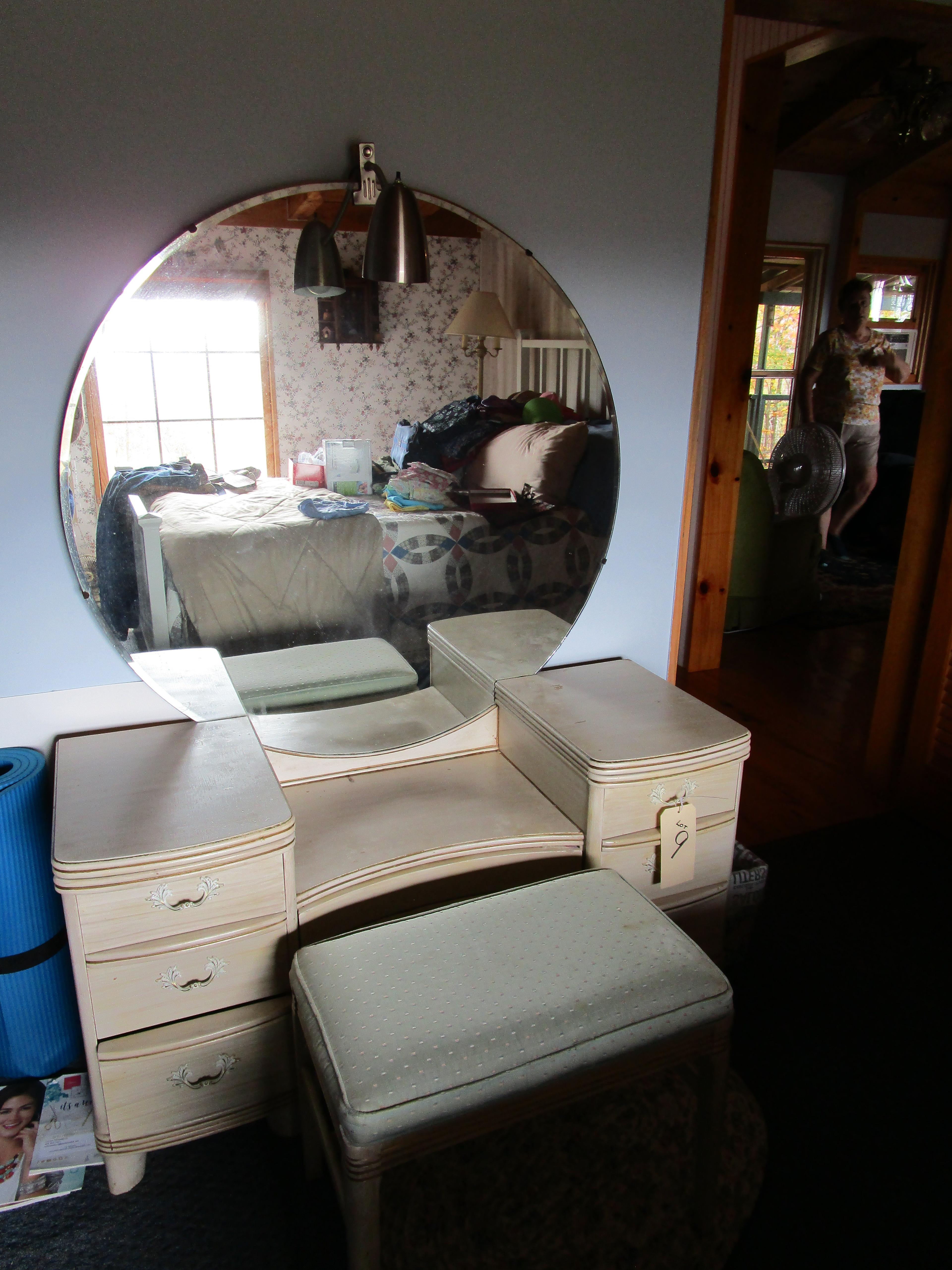 Vanity dresser with mirror