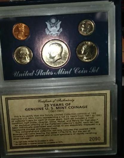 Box of 25 US Mint Coin Set 1967-1991 ****1975 Mint Error Halve and Quarter