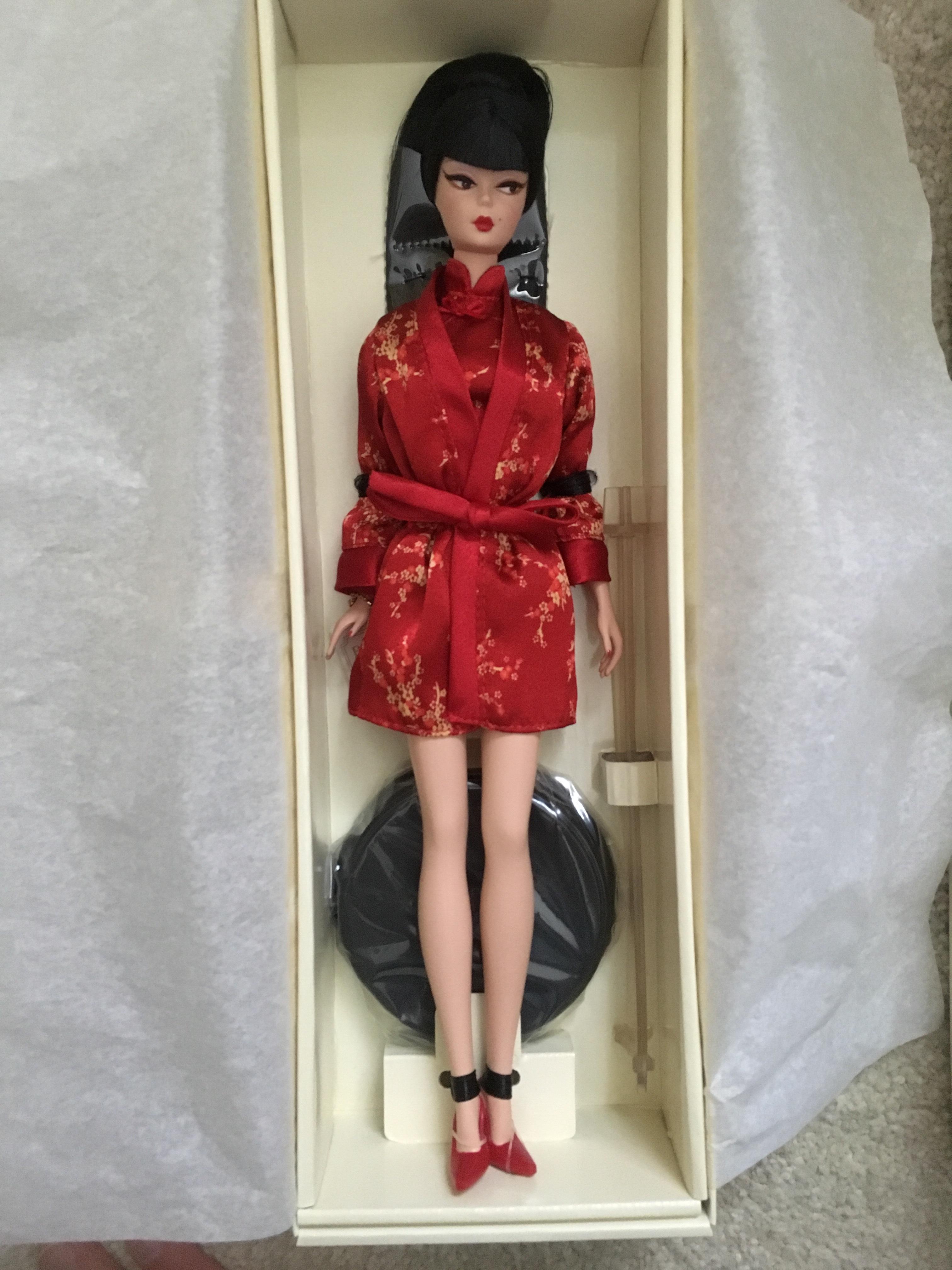 Barbie - Chinoiserie Red Moon Sandstone body
