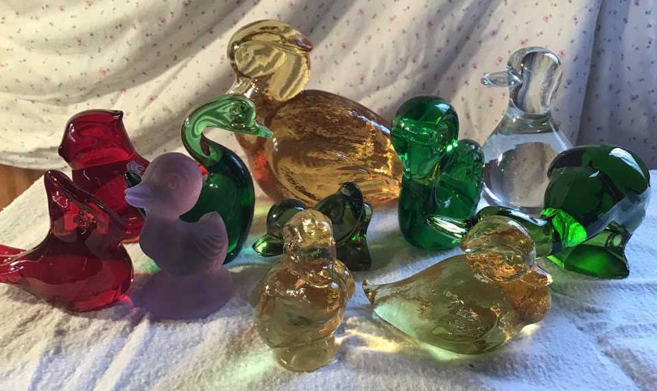 Lot of 11 figural glass paperweights