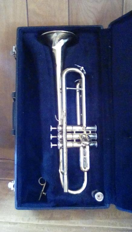 Older trumpet Besson USA