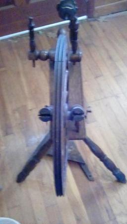 Spinning wheel wooden