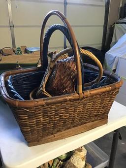 Basket lot