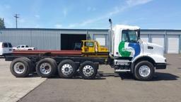 2002 Volvo VHD Quad/A Conventional Truck Day Cab Truck.