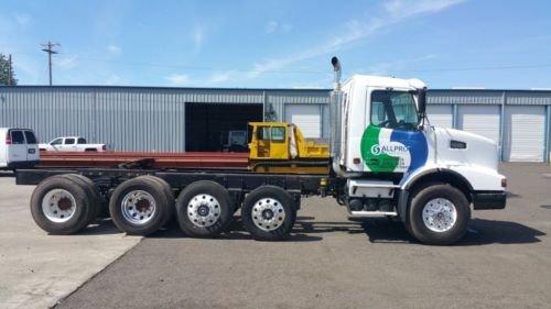 2002 Volvo VHD Quad/A Conventional Truck Day Cab Truck.