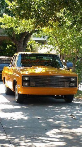 1986 Cheverolet C10 short wide pick up truck