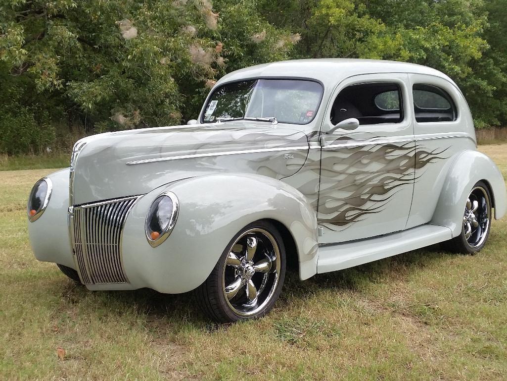 1940 Ford Standard Tudor Sedan