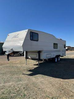 1996 Skyline 5th Wheel Camper