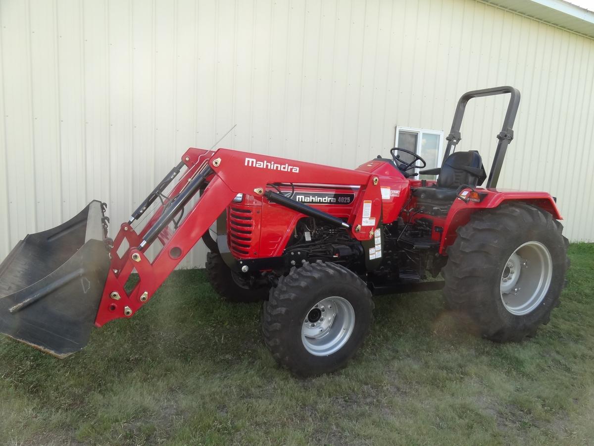 Mahindra 4025 Tractor