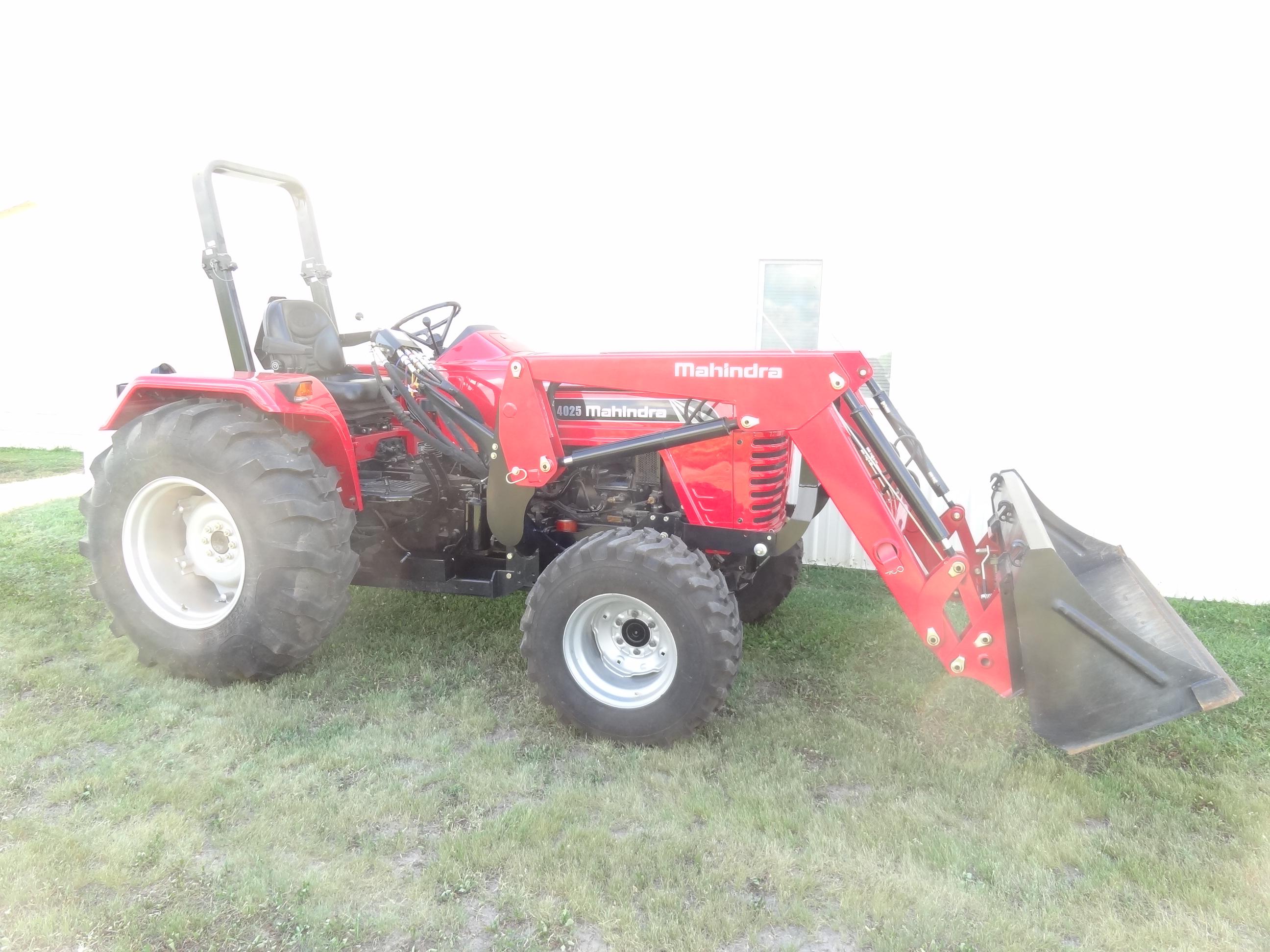 Mahindra 4025 Tractor