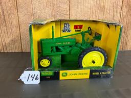 JD M H Tractor